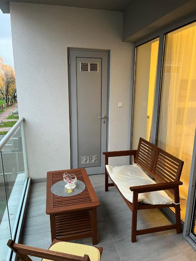 Studio Apartman Implex Lägenhet Ðakovo Exteriör bild