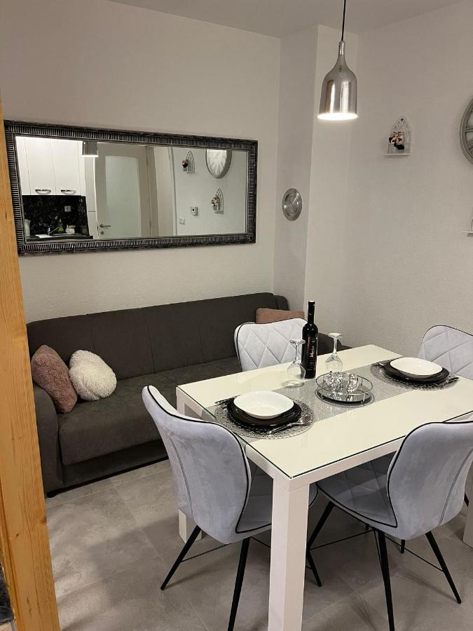 Studio Apartman Implex Lägenhet Ðakovo Exteriör bild
