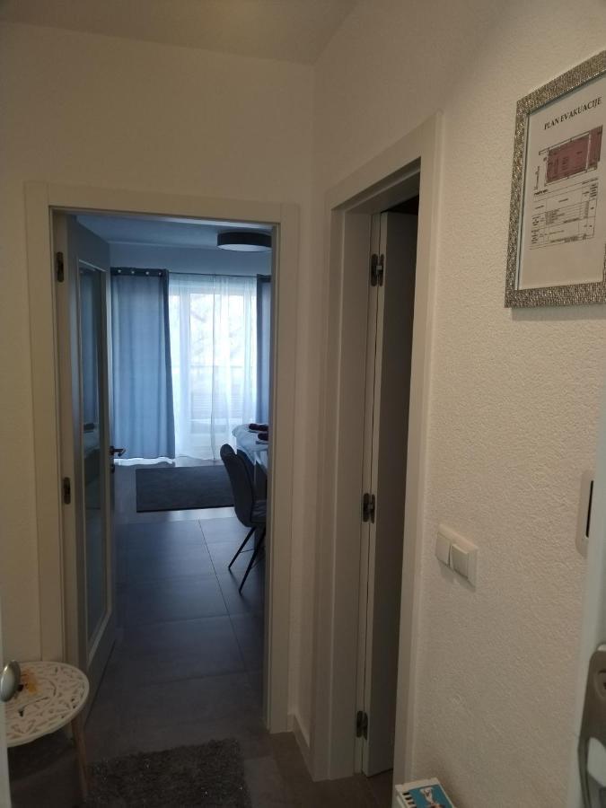 Studio Apartman Implex Lägenhet Ðakovo Exteriör bild